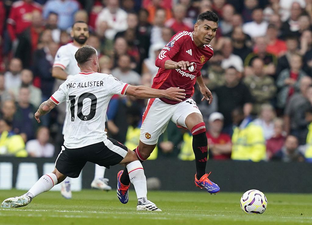 曼联客场大胜伯恩利:前锋发挥出色