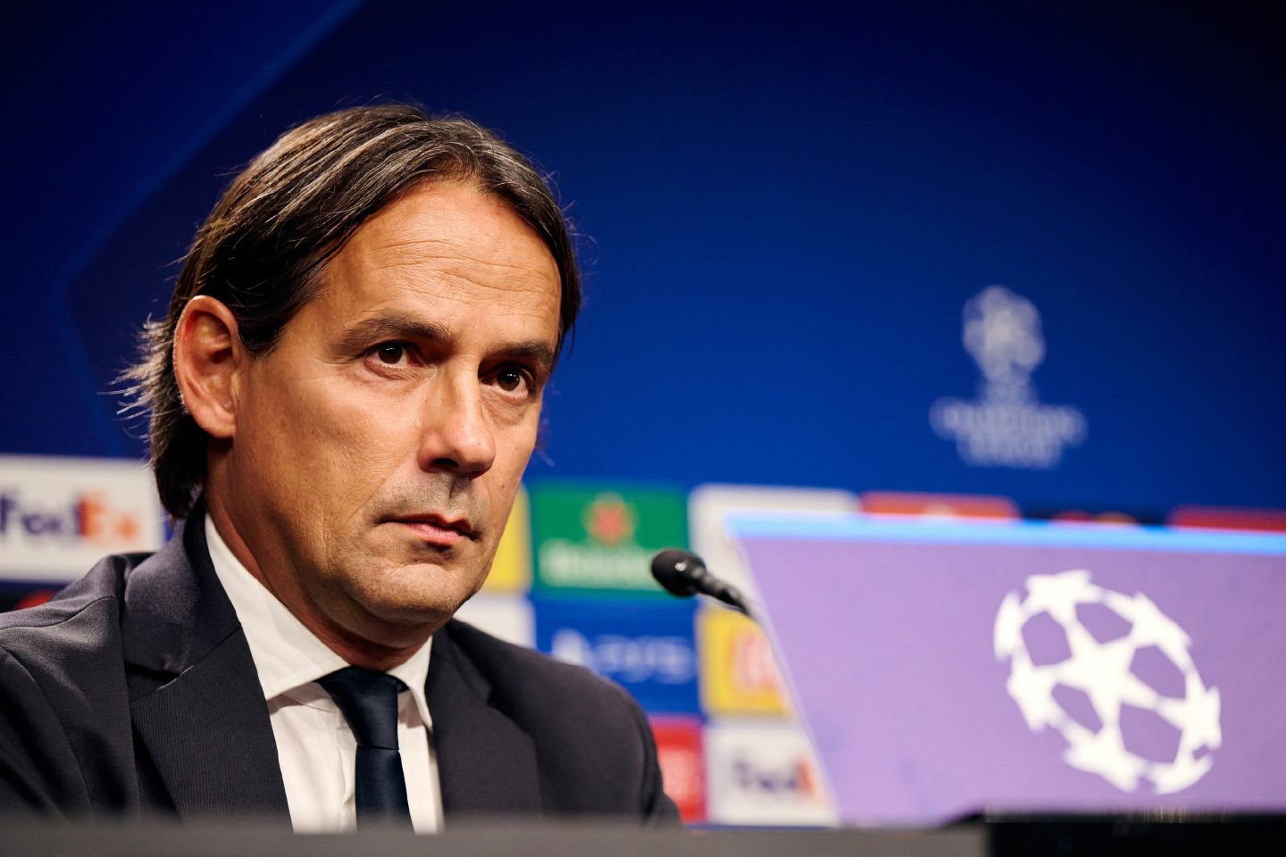 包含欧冠冠军开局平淡:追逐荣耀之路的词条