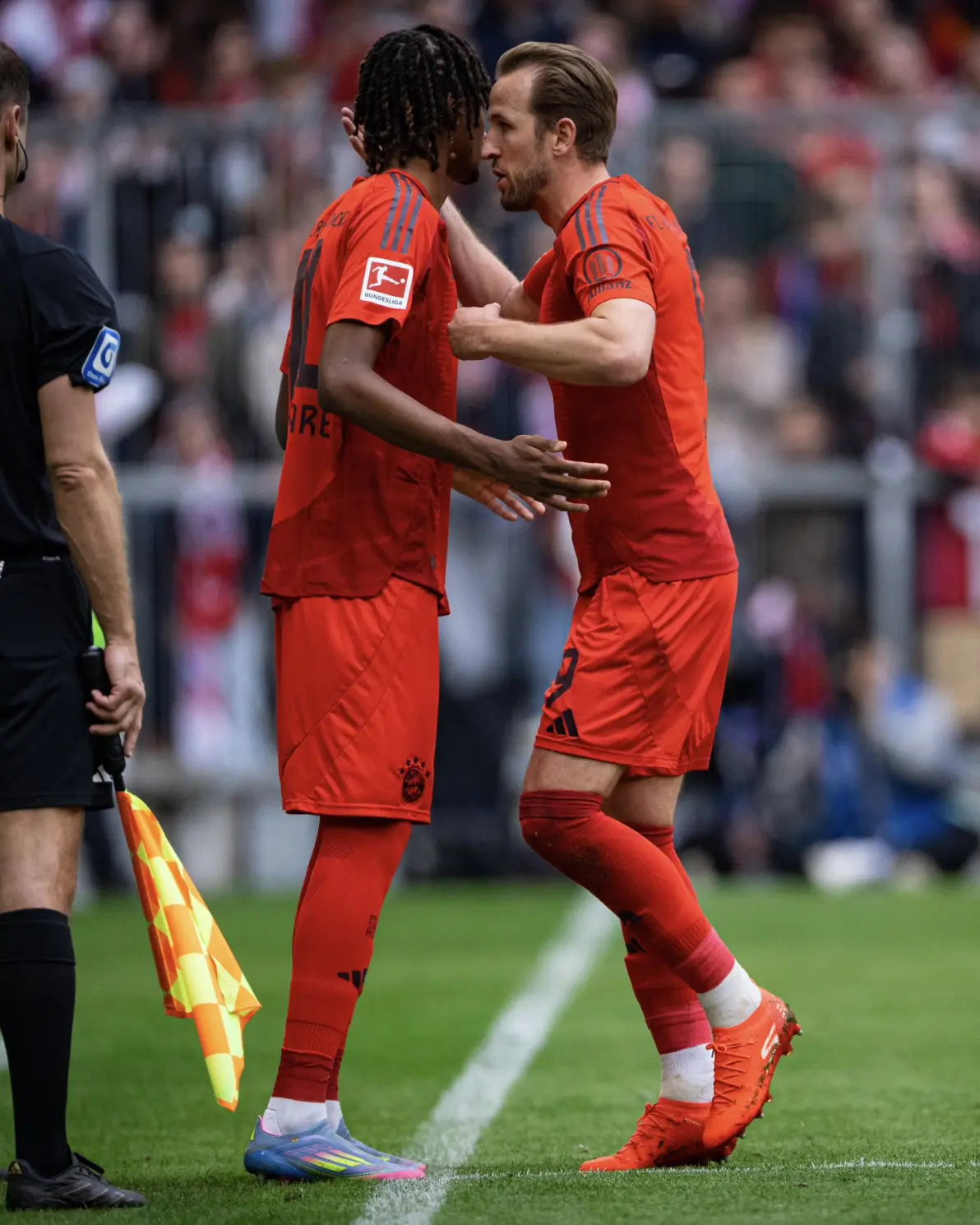 美因茨球员经过紧张训练备战下一场比赛