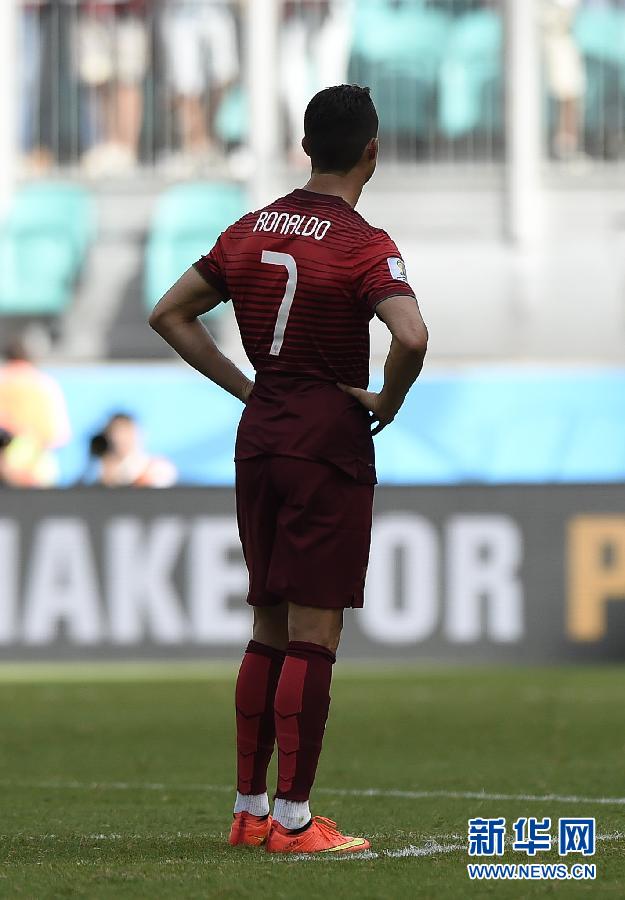 意大利惨败于葡萄牙，主教练面临辞职压力的简单介绍