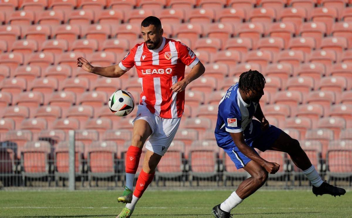 柏林赫塔惨遭惨败,球队信心受挫的简单介绍 柏林赫塔惨遭惨败,球队信心受挫的简单介绍