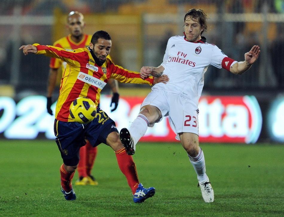 关于小组底部球队力争保级,生死一战在即的信息 关于小组底部球队力争保级,生死一战在即的信息