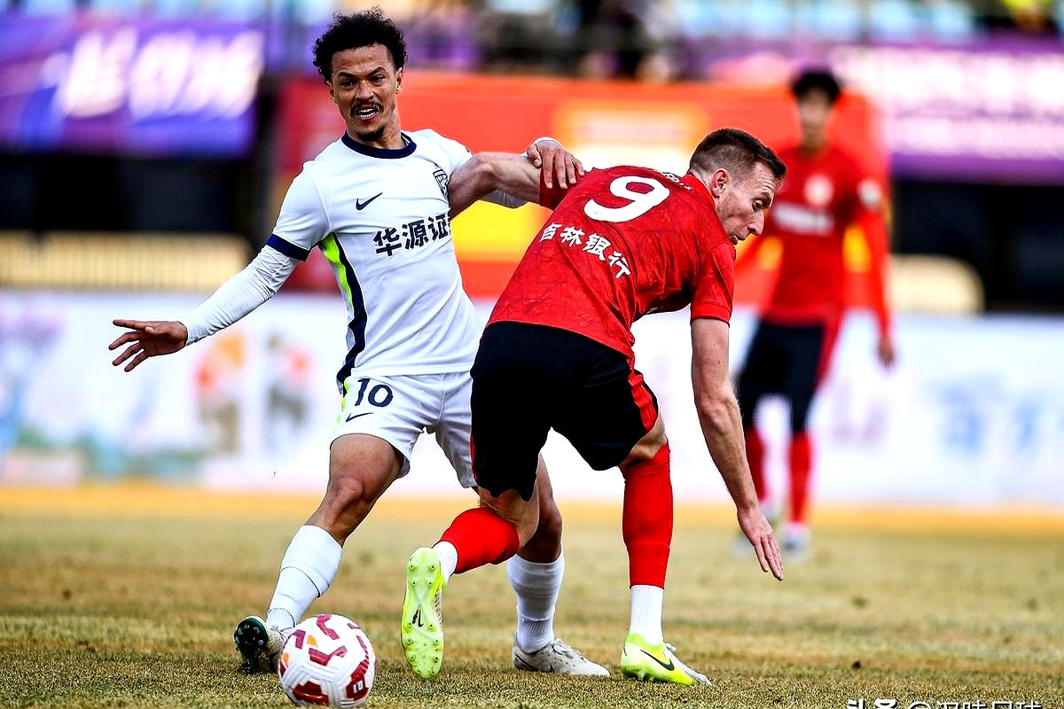 赛季首场比赛告负，球队迅速调整备战下战役