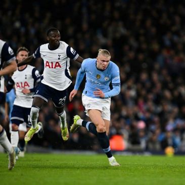 曼城对阵切尔西,保级战火再次点燃的简单介绍