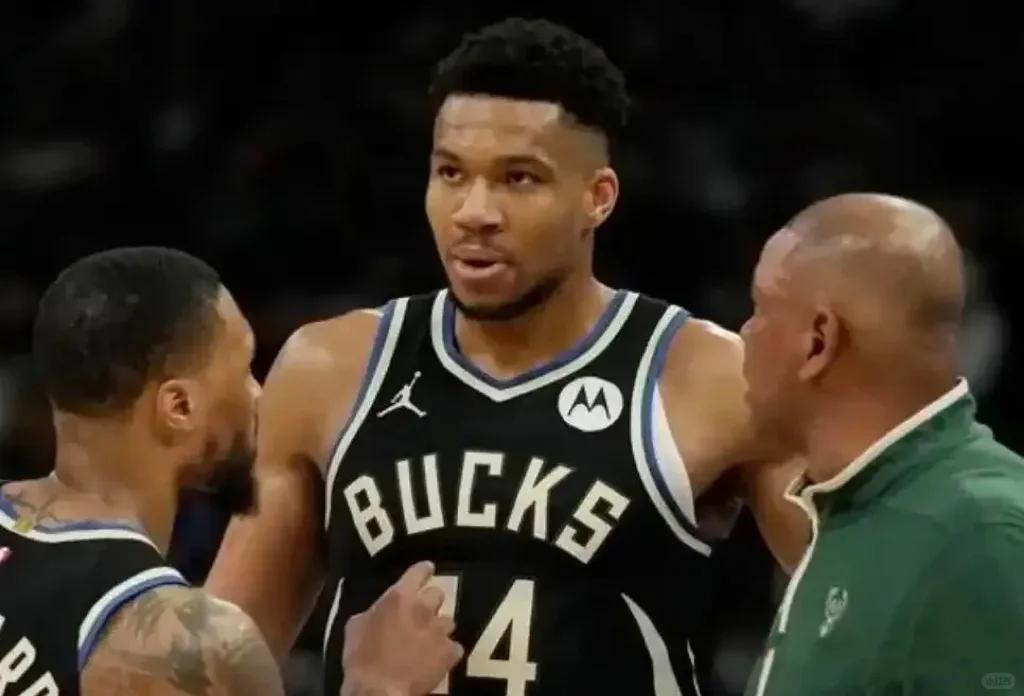 雄鹿队绝地反击,逆转战胜快船队 雄鹿队绝地反击,逆转战胜快船队