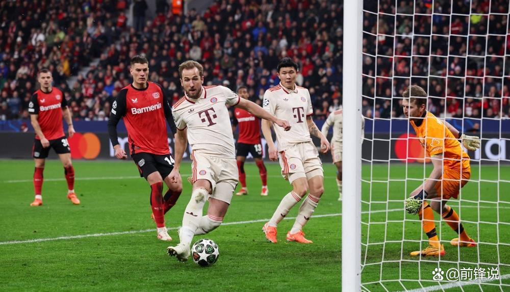 拜仁慕尼黑双中锋携手,取得关键三分 拜仁慕尼黑双中锋携手,取得关键三分