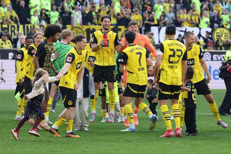 关于集锦:多特蒙德爆冷不敌斯图加特的信息 关于集锦:多特蒙德爆冷不敌斯图加特的信息