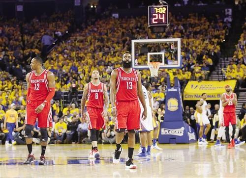 巨星连砍三双，带领球队取得惊人胜利