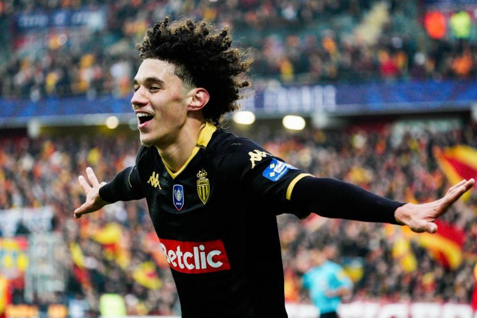 摩纳哥客场战平斯特拉斯堡，取得积分！