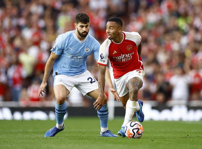 瑞典顶住压力赢得关键三分,晋级希望再次燃起 瑞典顶住压力赢得关键三分,晋级希望再次燃起