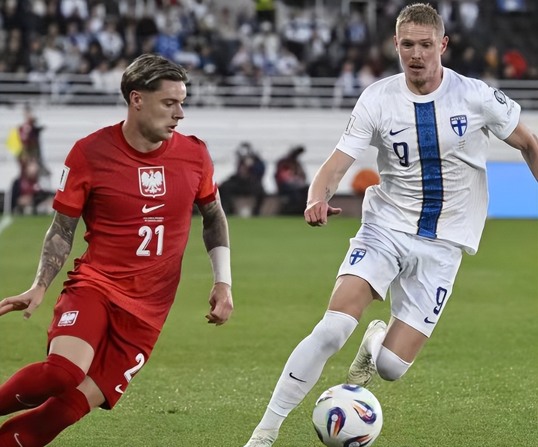 荷兰中后卫稳定输出,助球队进入欧洲杯决赛