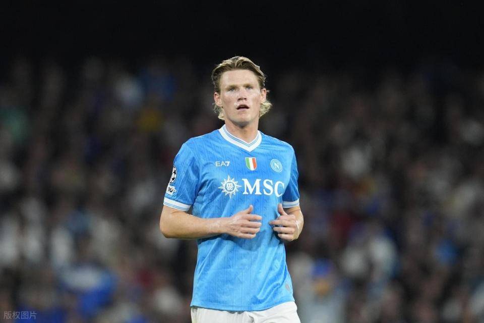 包含那不勒斯中后卫关键封堵，助球队取得胜利的词条