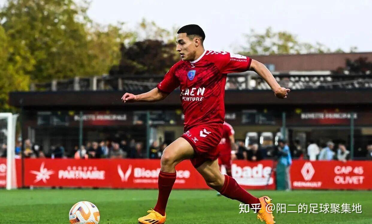 包含巴斯蒂亚球员状态神勇，助球队逆袭的词条