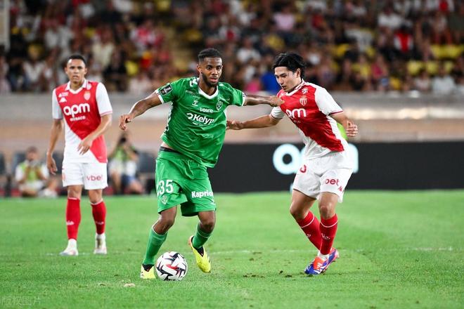 包含圣埃蒂安表现稳定，保持积分不败的词条