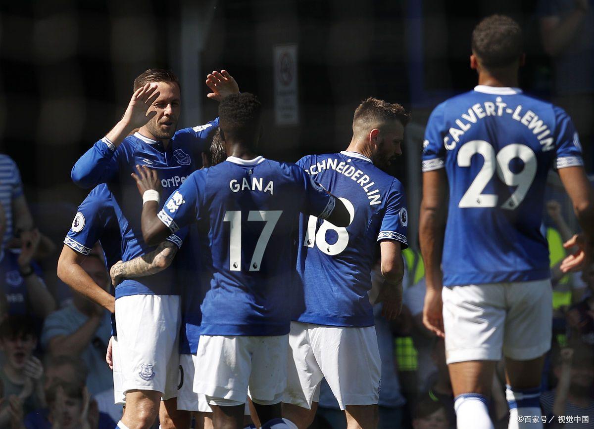 法兰克福主场战平沙尔克04，保持不败