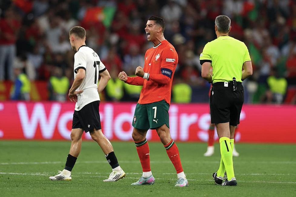 某支球队在意甲联赛中击败了强大对手