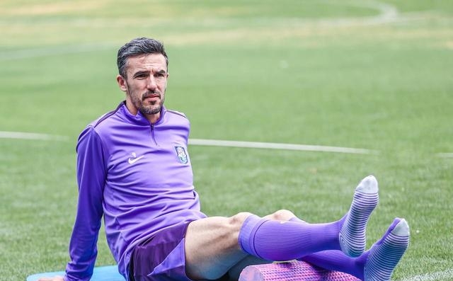 关于黑马冷门出现，球队精神状态缺乏被对手抓住机会的信息