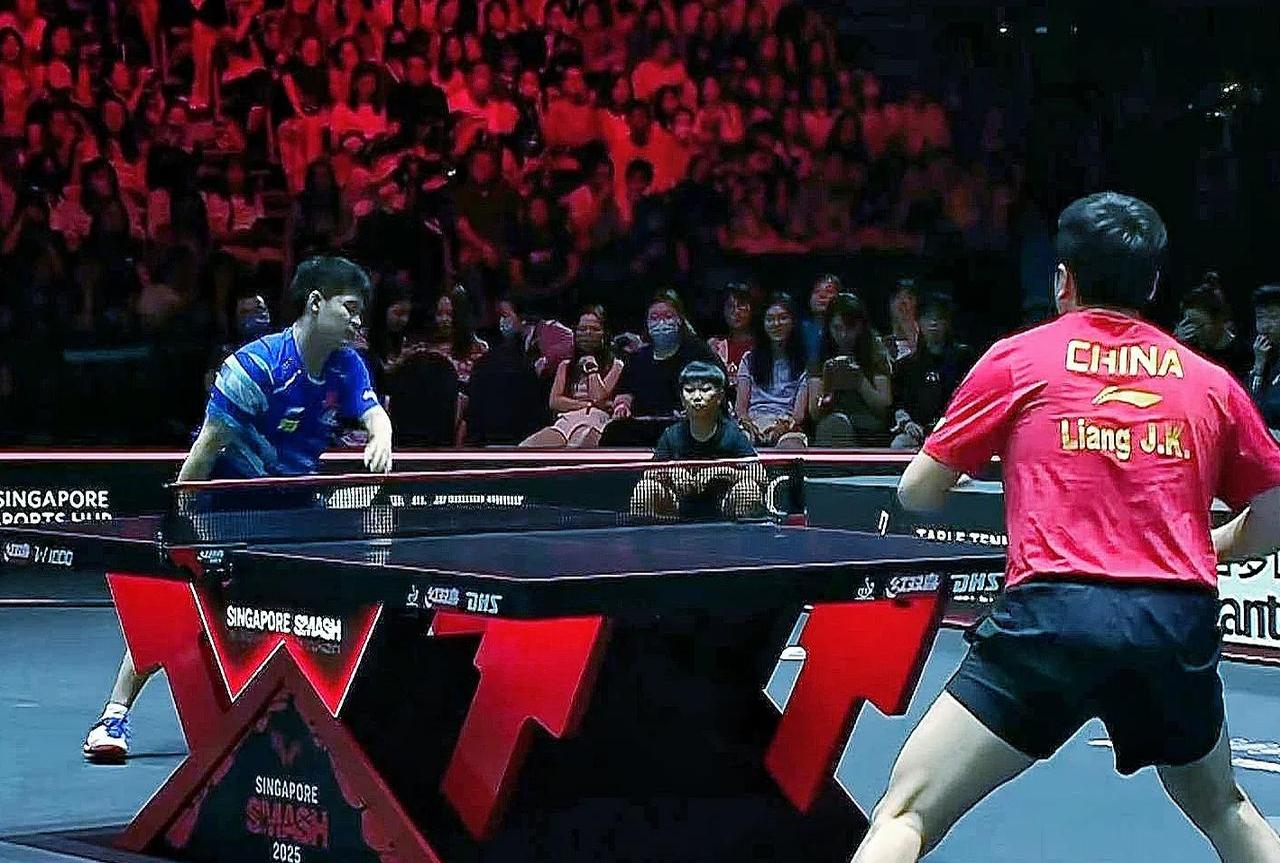 总决赛大幕拉开，双方均为争夺冠军而战的简单介绍