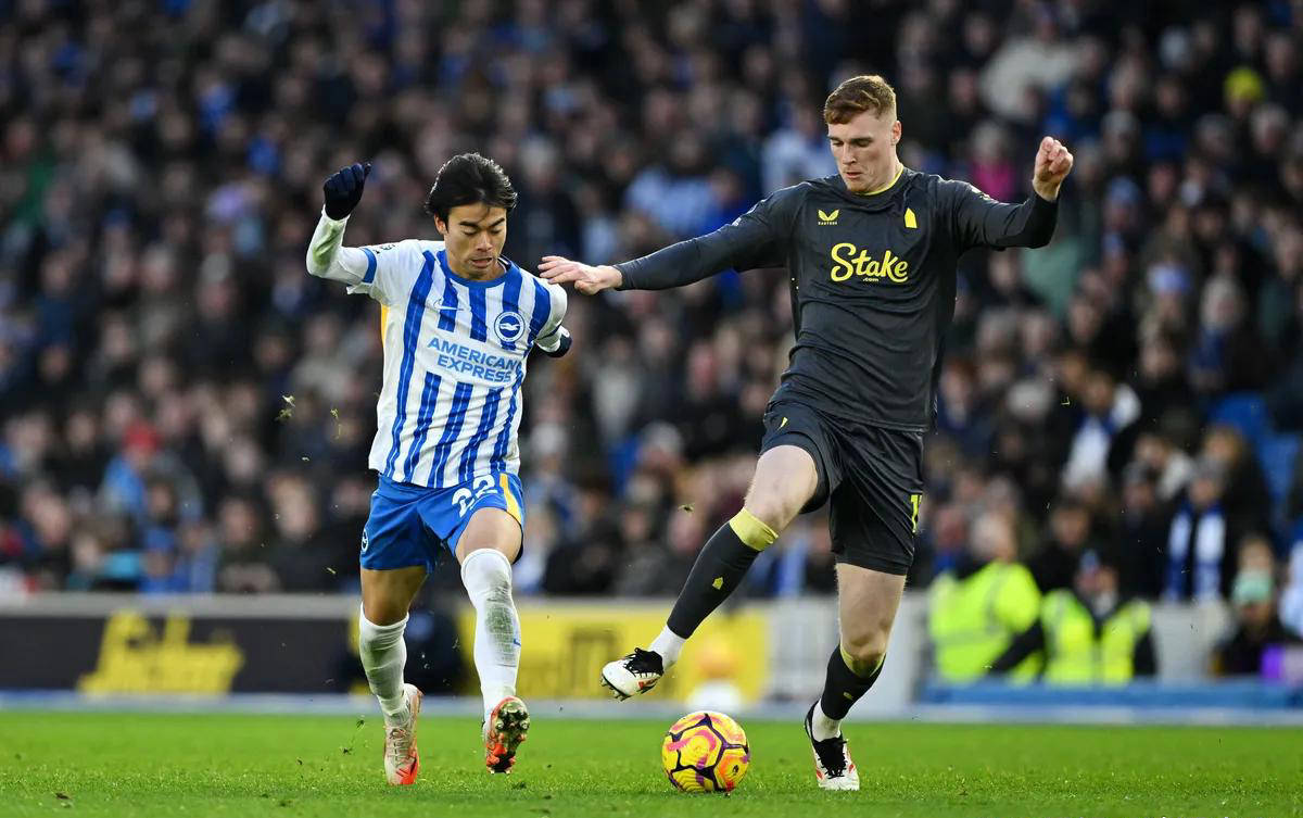 包含汉堡主场逼平RB莱比锡，暂时保持不败的词条