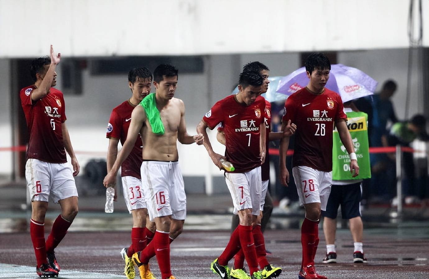 广州恒大豪取四连胜，亚冠小组出线