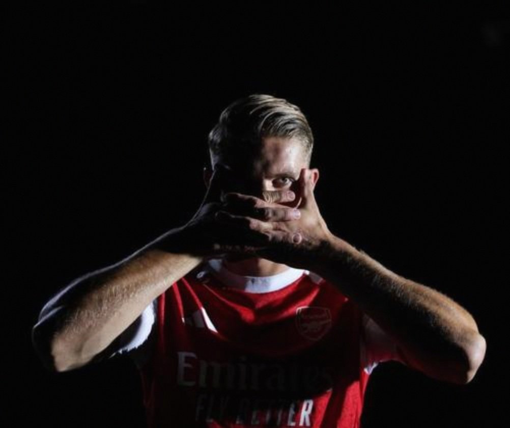 包含阿森纳主帅点名中场：改善传球节奏的词条