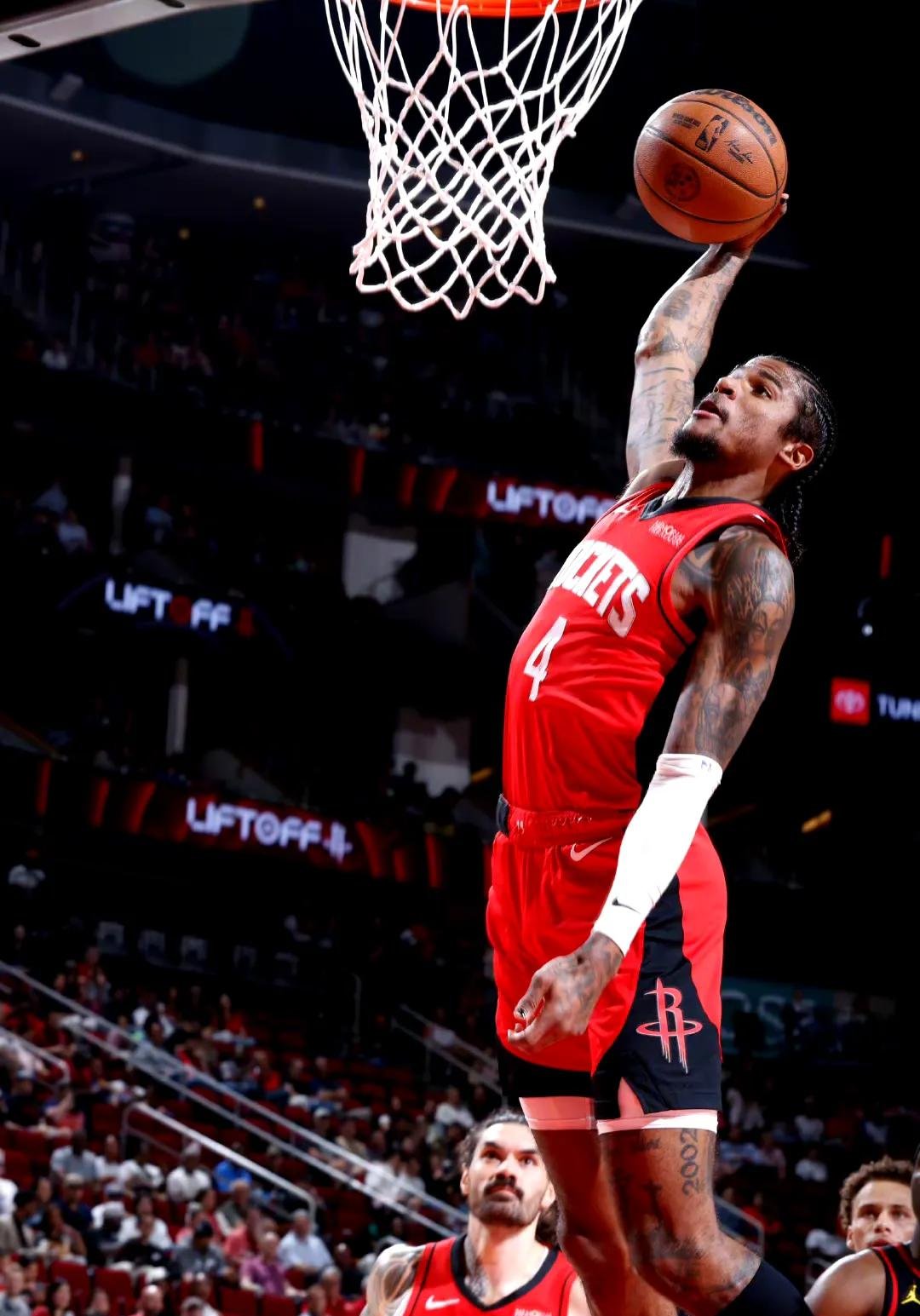 关于火箭雪上加霜：保罗伤势无法参加近期比赛的信息