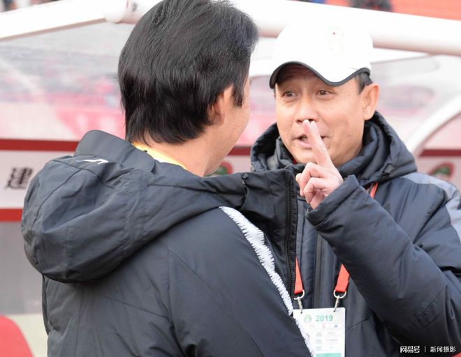 包含建业客场力克对手，豪取三分奖励的词条